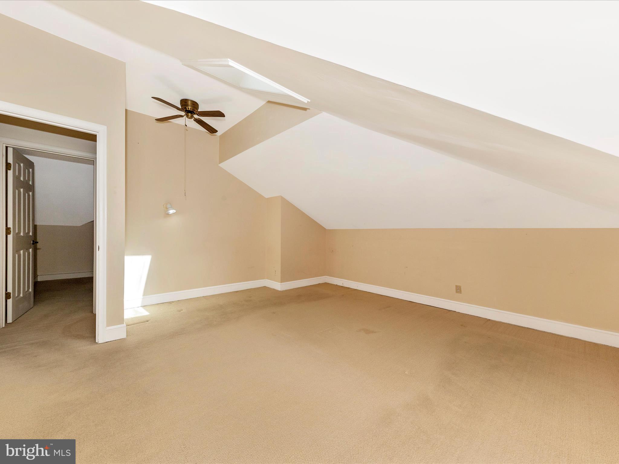 CLAYMONT CHASE - Residential