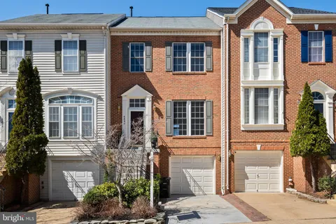6690 Debra Lu Way, Springfield, VA MLS: VAFX2227754