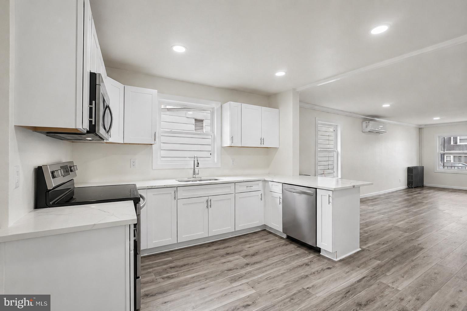 485 W SPRING STREET