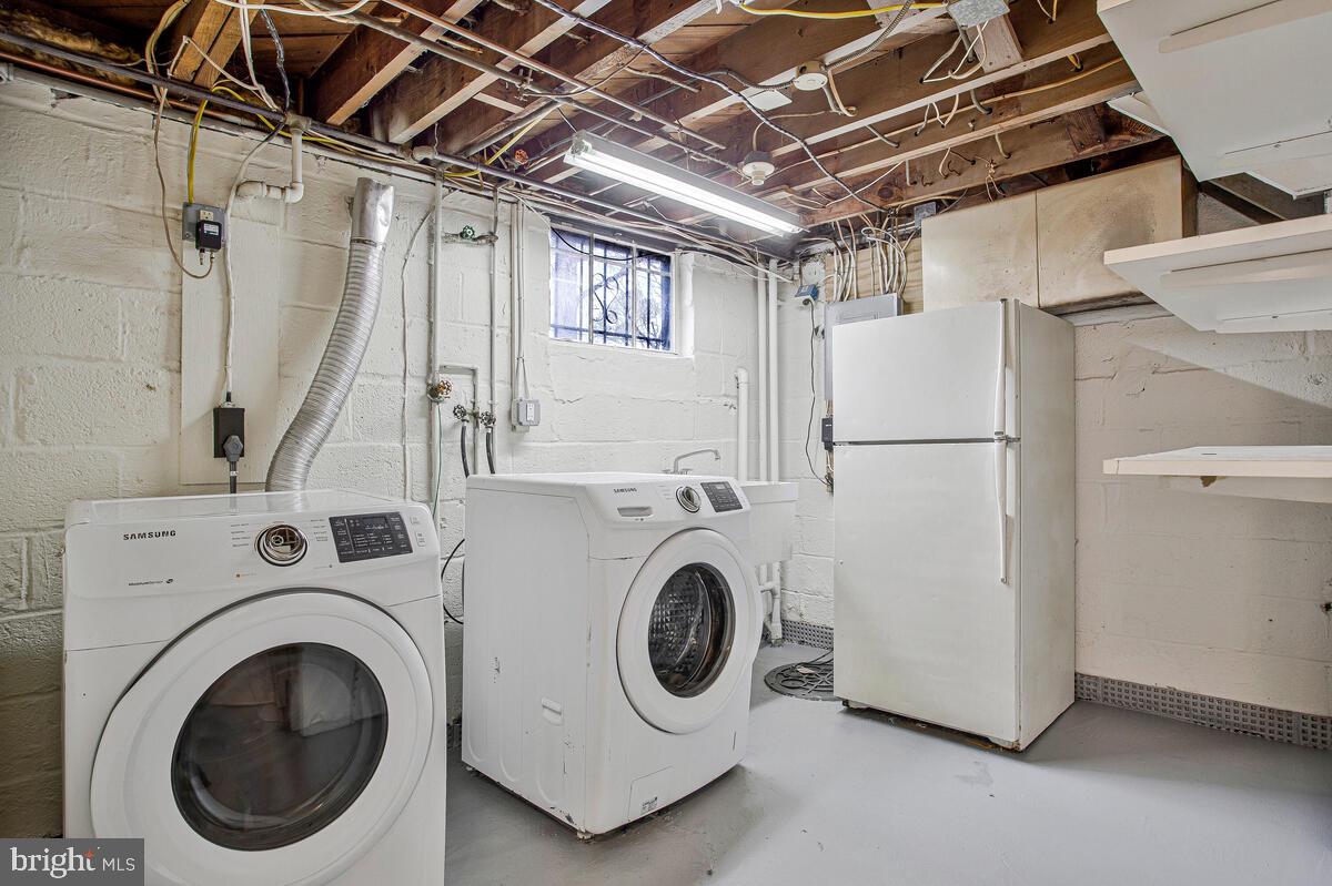 GREEN HILL PARK - Residential