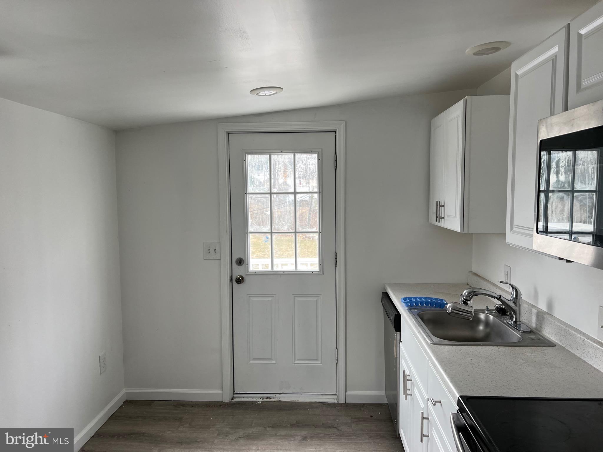 3552 LINCOLN HIGHWAY 2