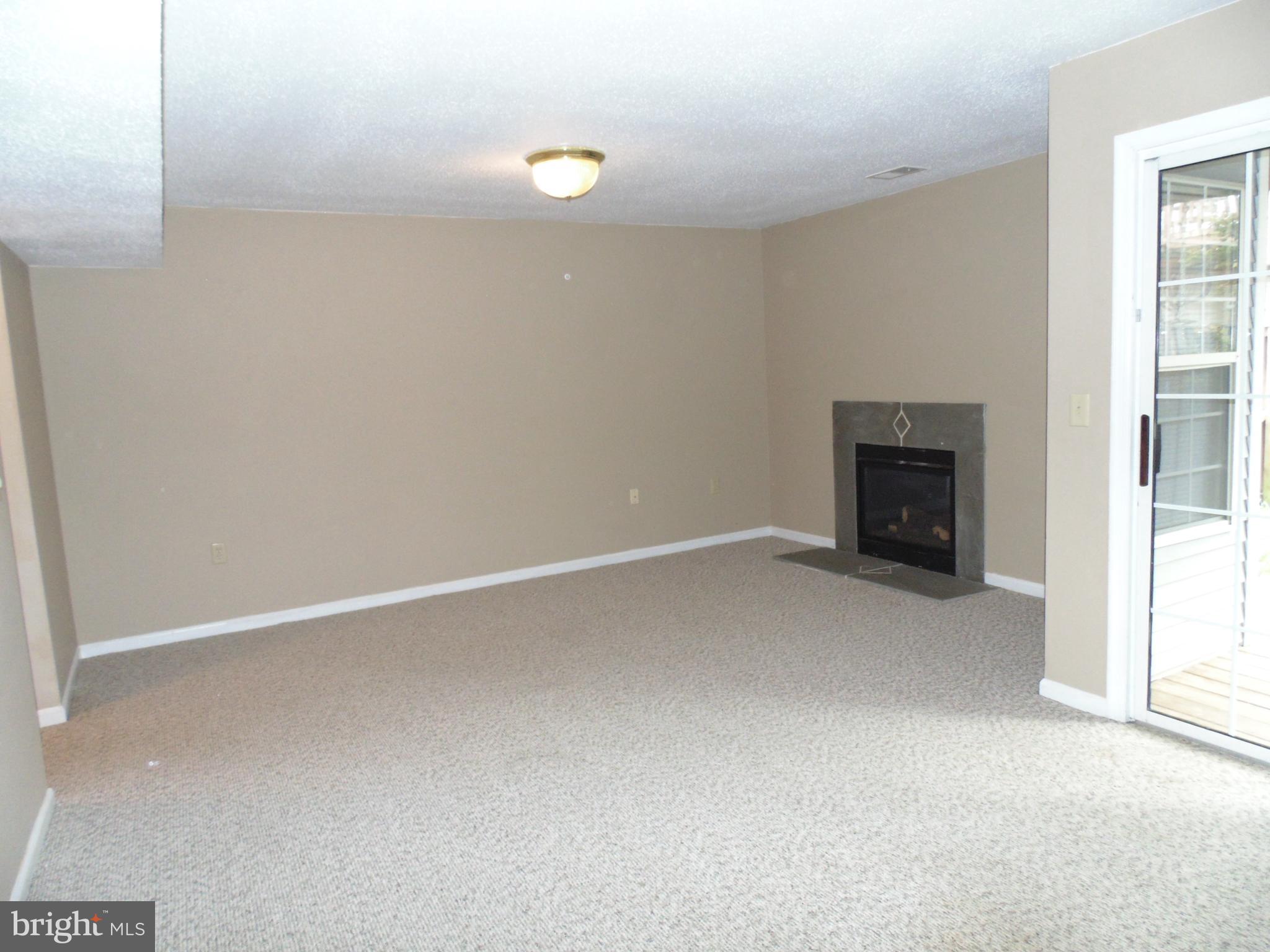 CROFTON VILLAGE - Residential Lease