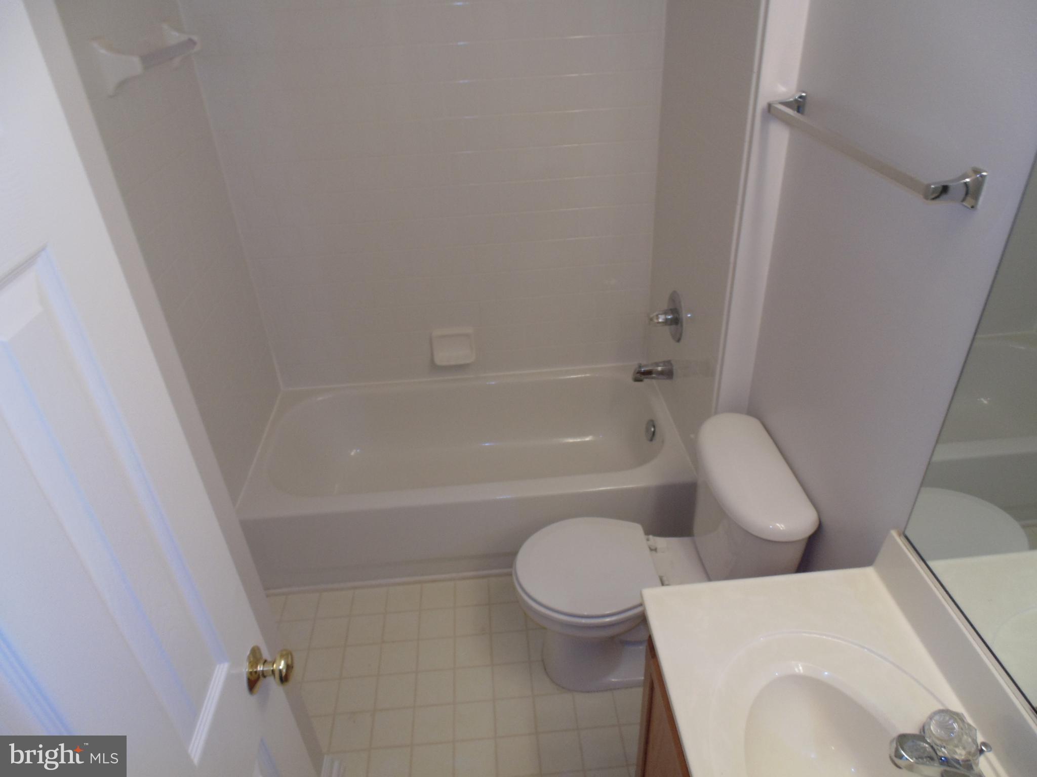 CROFTON VILLAGE - Residential Lease