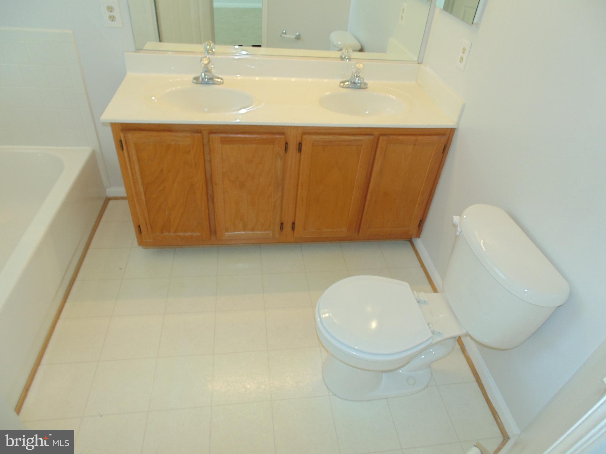 CROFTON VILLAGE - Residential Lease