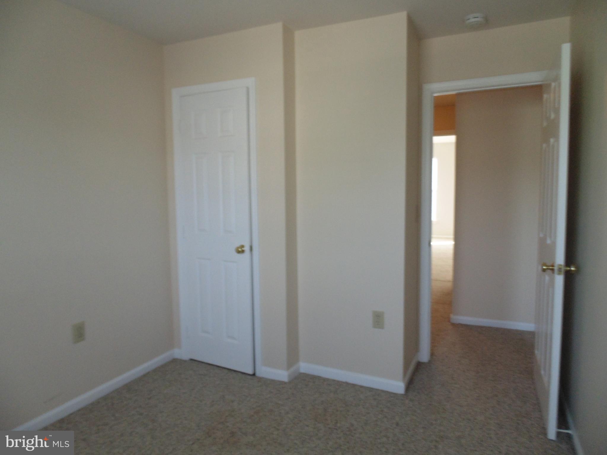 CROFTON VILLAGE - Residential Lease