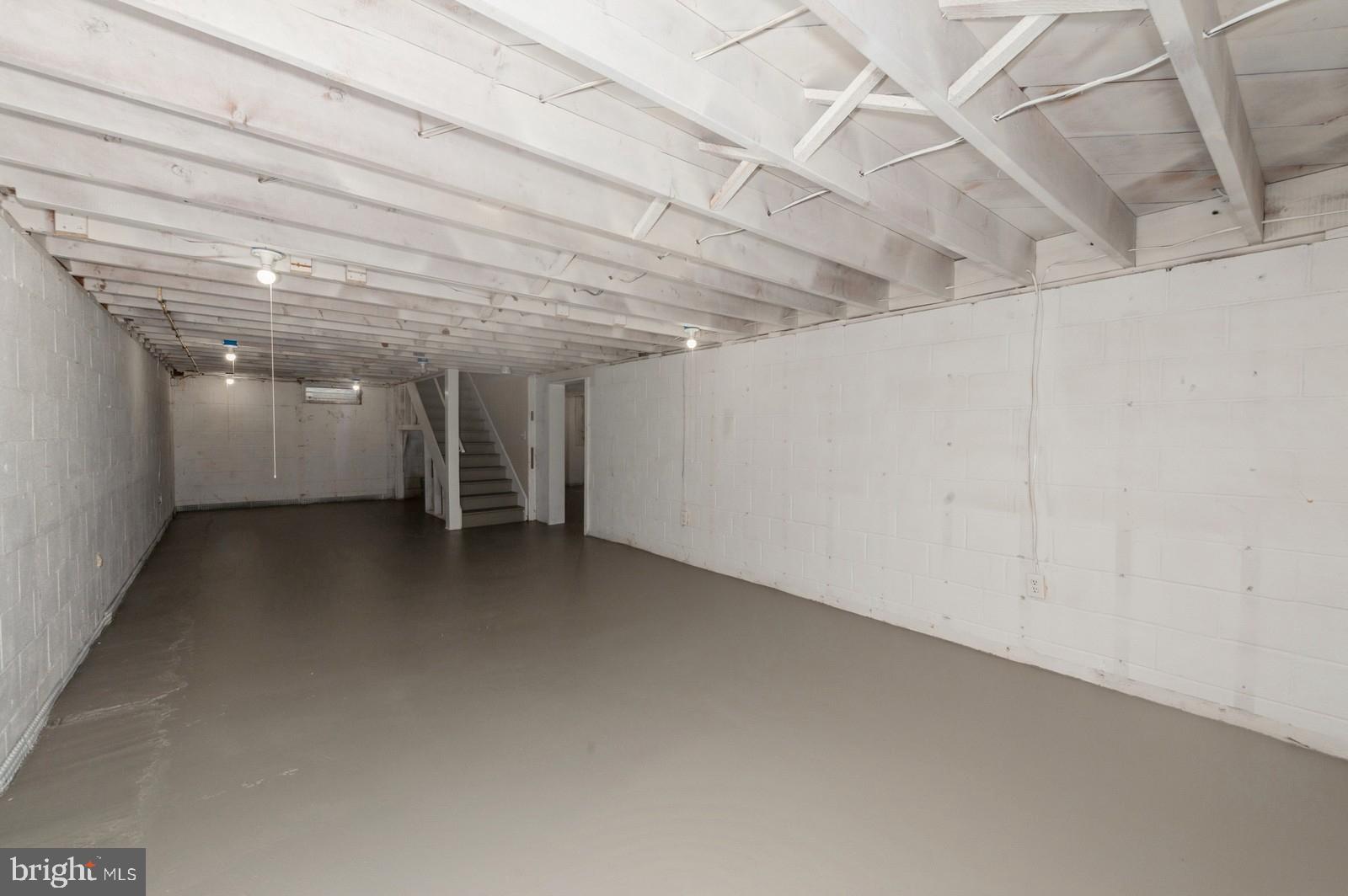 HAMPSTEAD - Residential