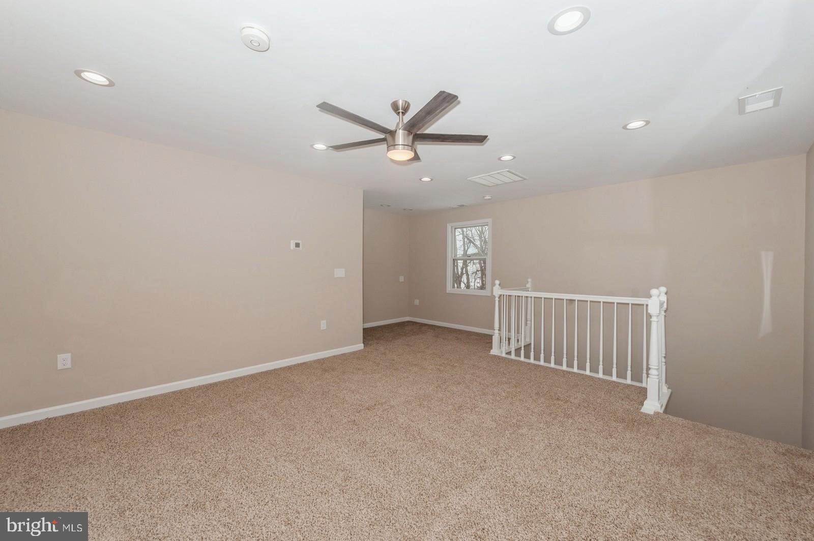 HAMPSTEAD - Residential