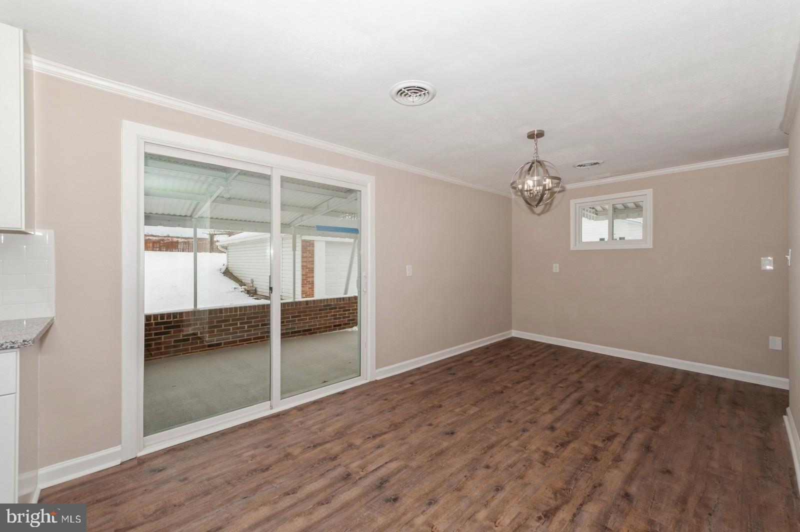 HAMPSTEAD - Residential