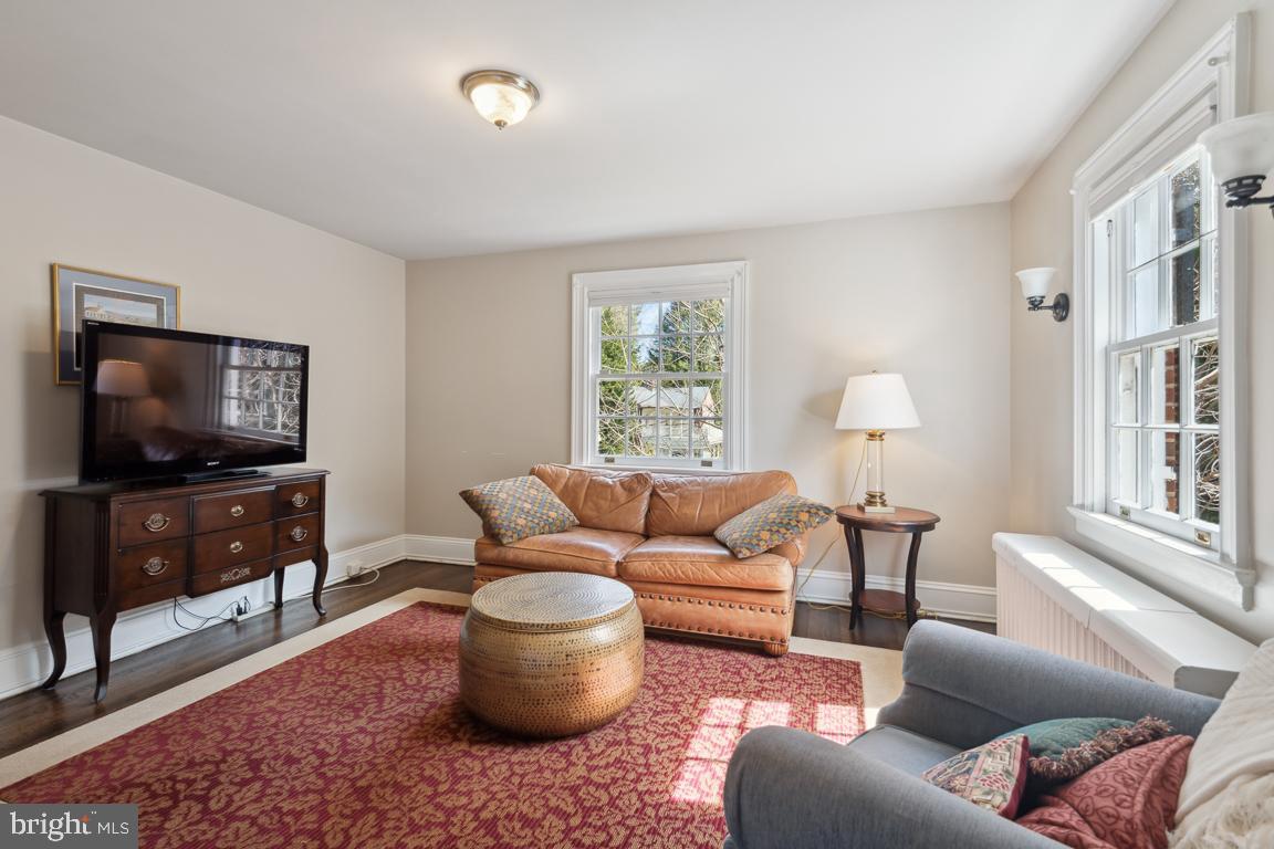 NORTH ROLAND PARK - Residential