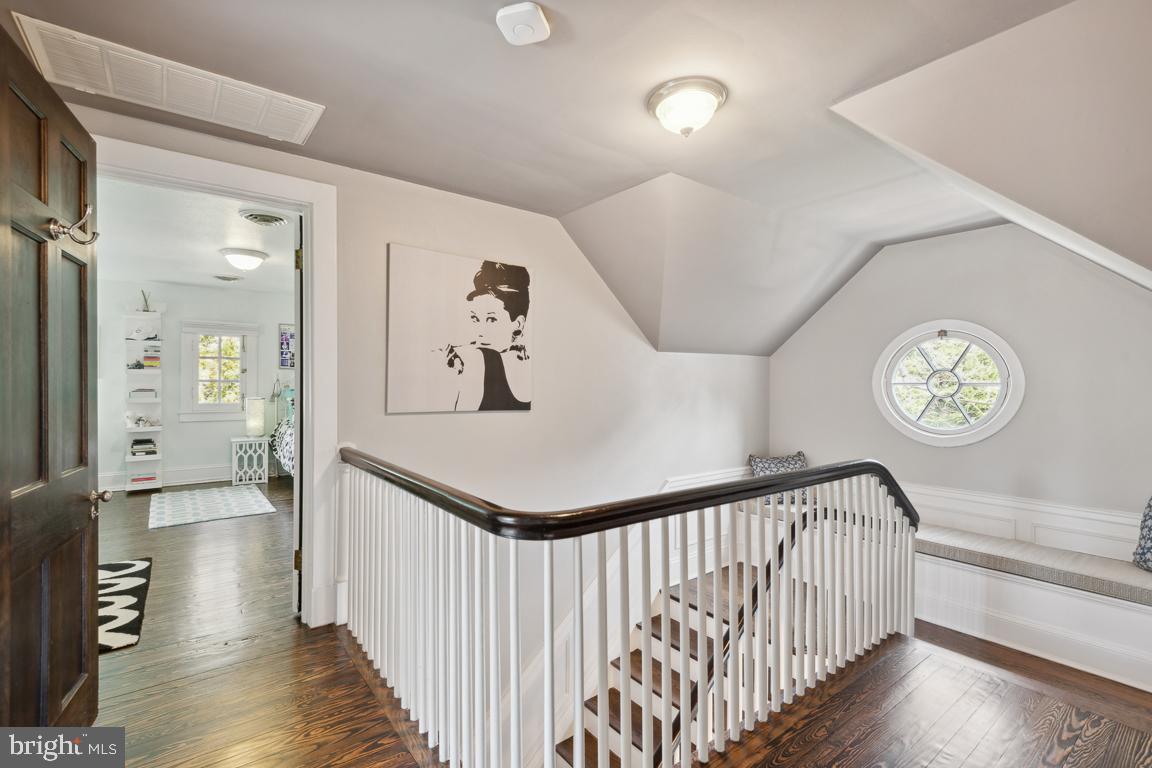 NORTH ROLAND PARK - Residential