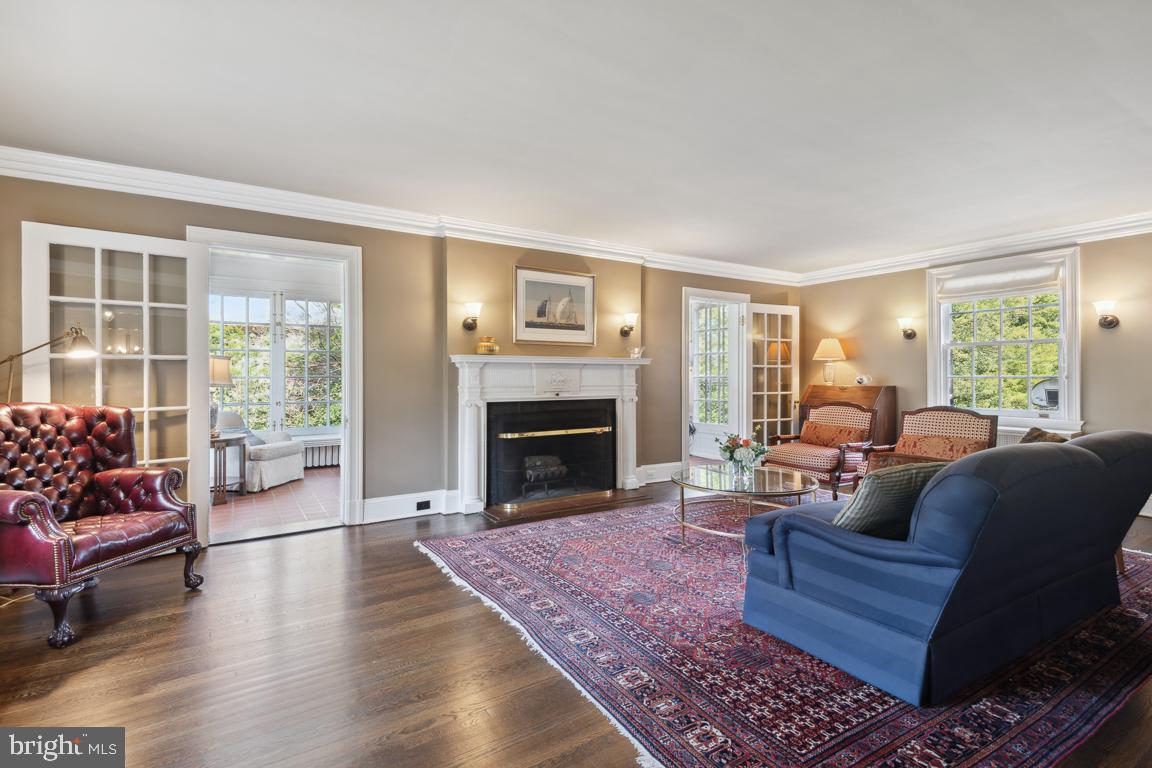 NORTH ROLAND PARK - Residential