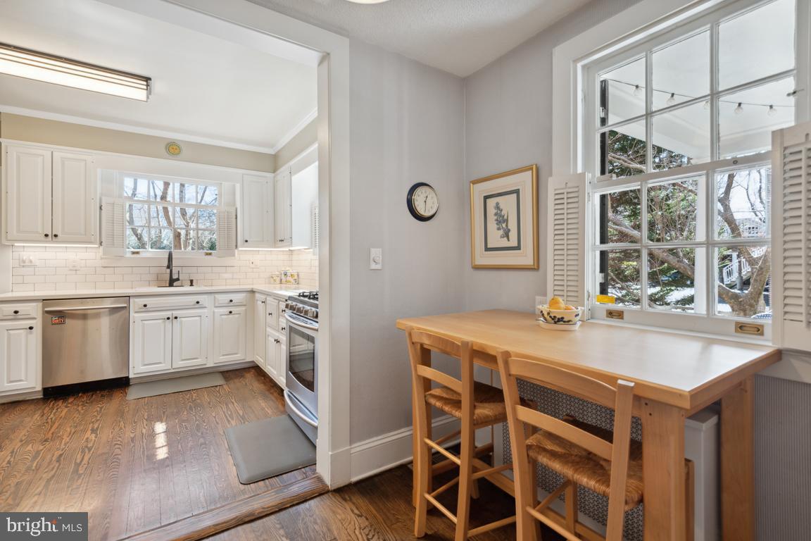 NORTH ROLAND PARK - Residential