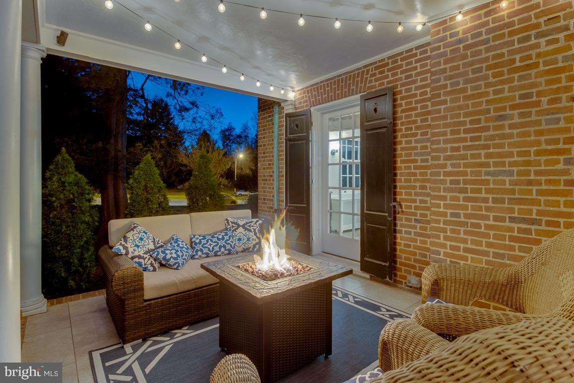 NORTH ROLAND PARK - Residential