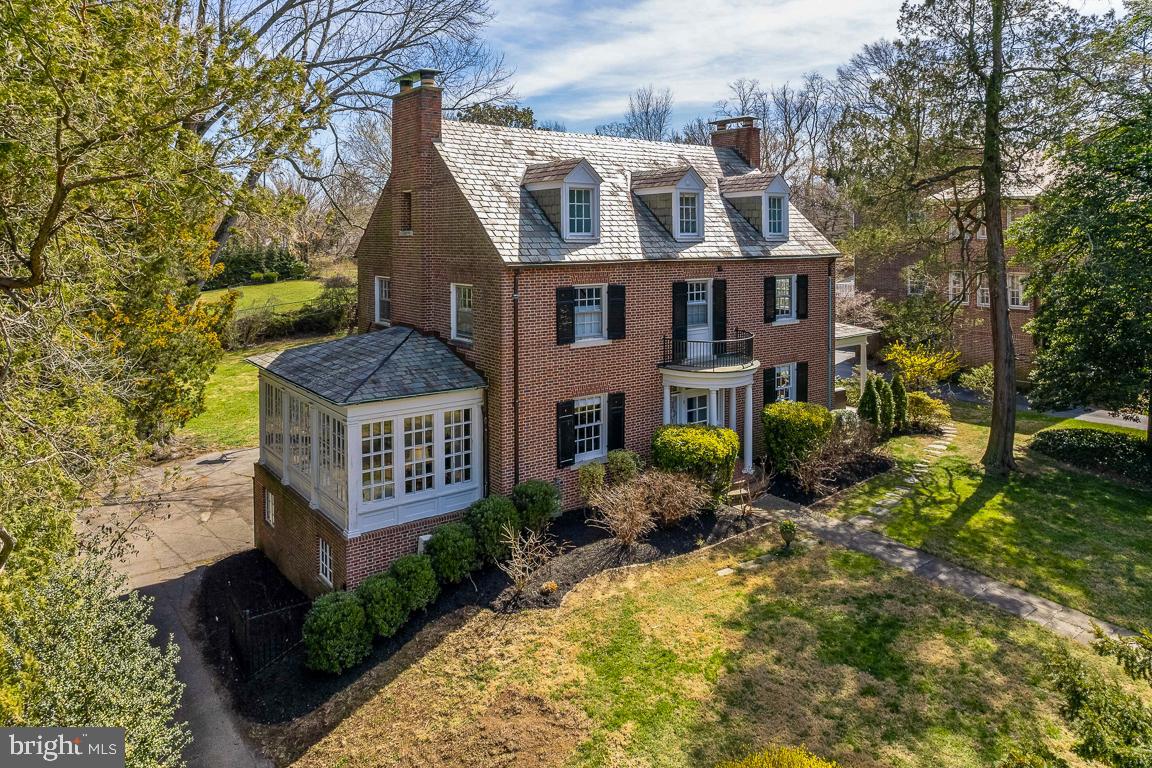 NORTH ROLAND PARK - Residential
