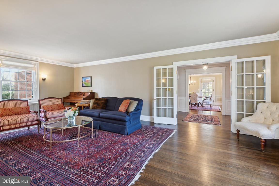 NORTH ROLAND PARK - Residential