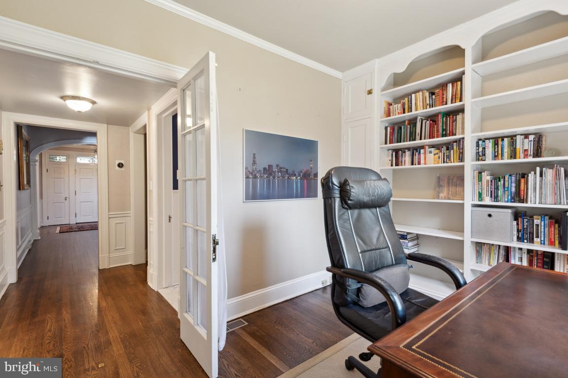 NORTH ROLAND PARK - Residential