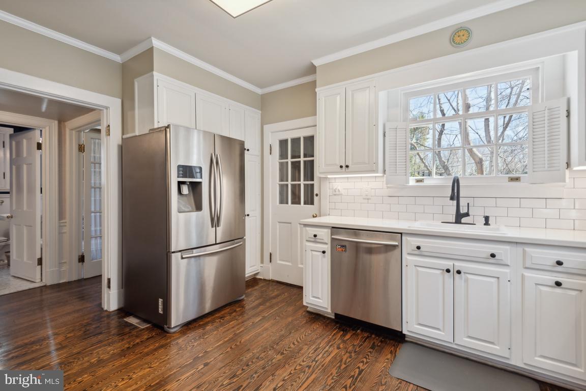 NORTH ROLAND PARK - Residential