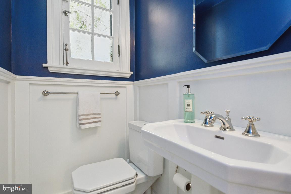 NORTH ROLAND PARK - Residential