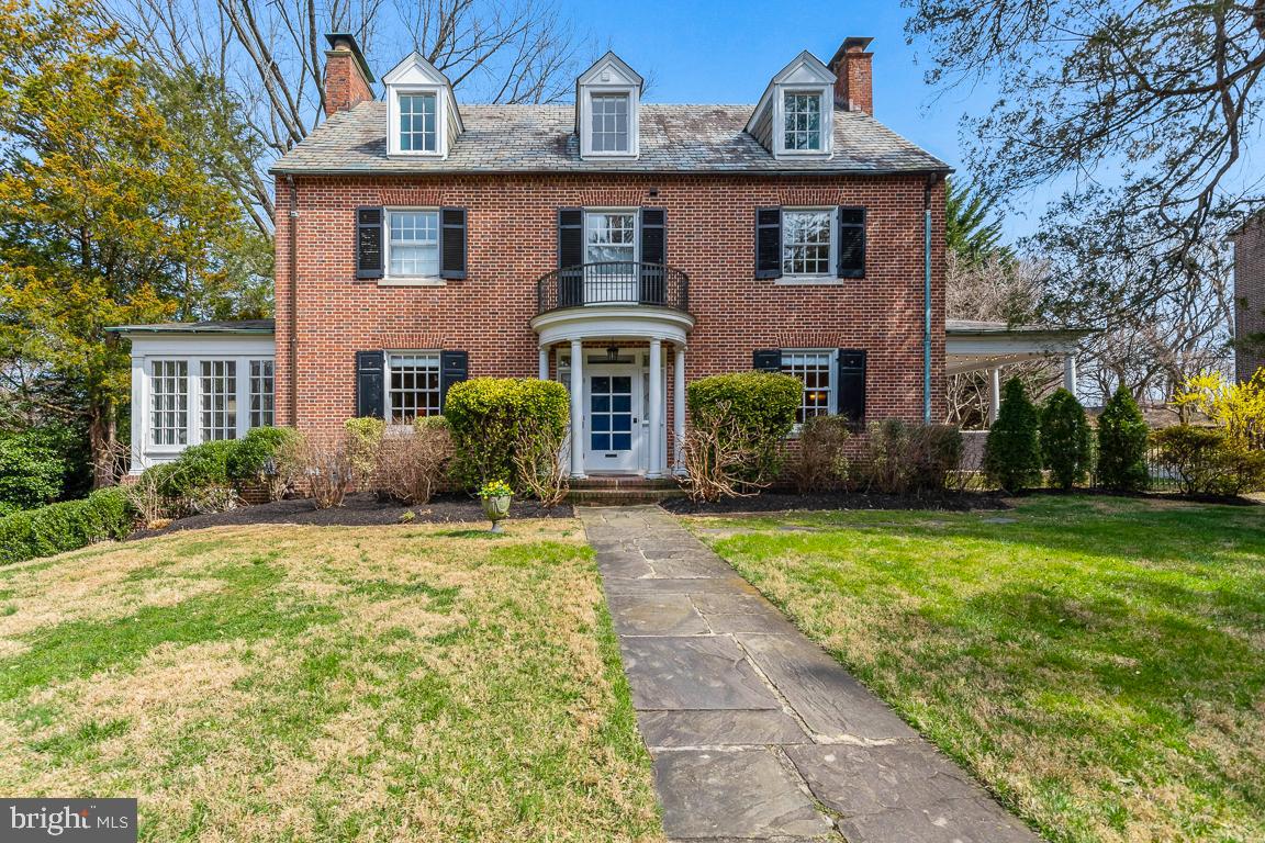 NORTH ROLAND PARK - Residential