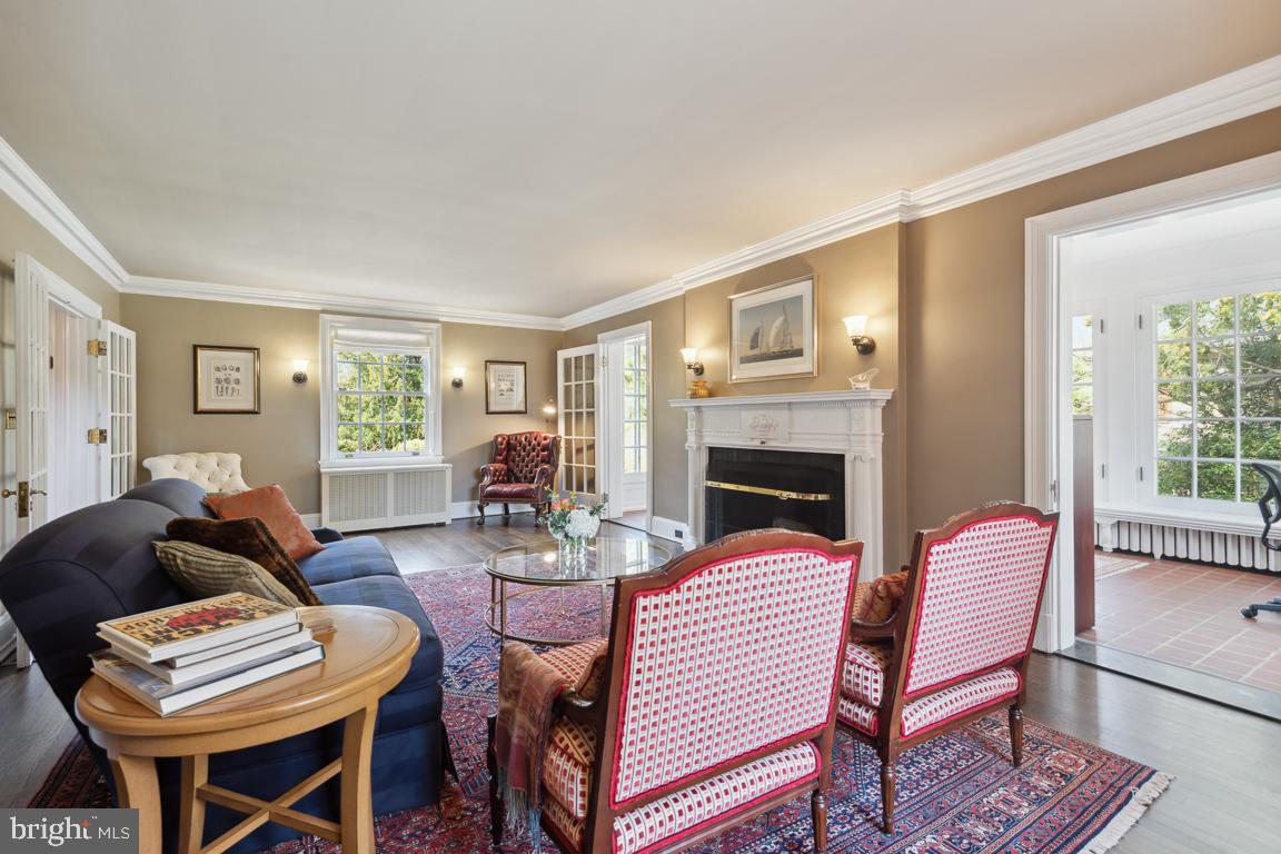 NORTH ROLAND PARK - Residential