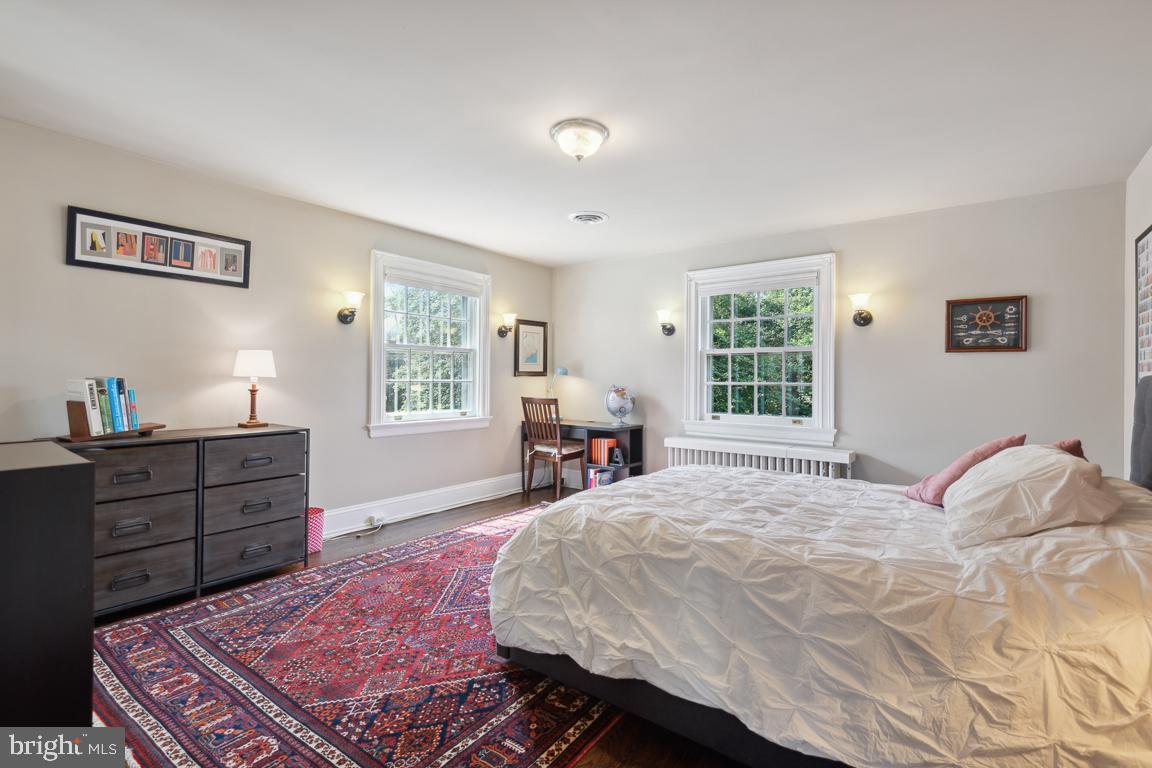 NORTH ROLAND PARK - Residential