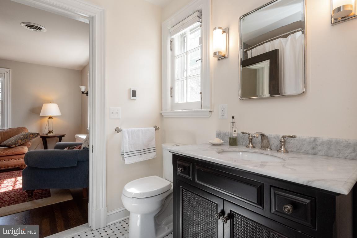 NORTH ROLAND PARK - Residential