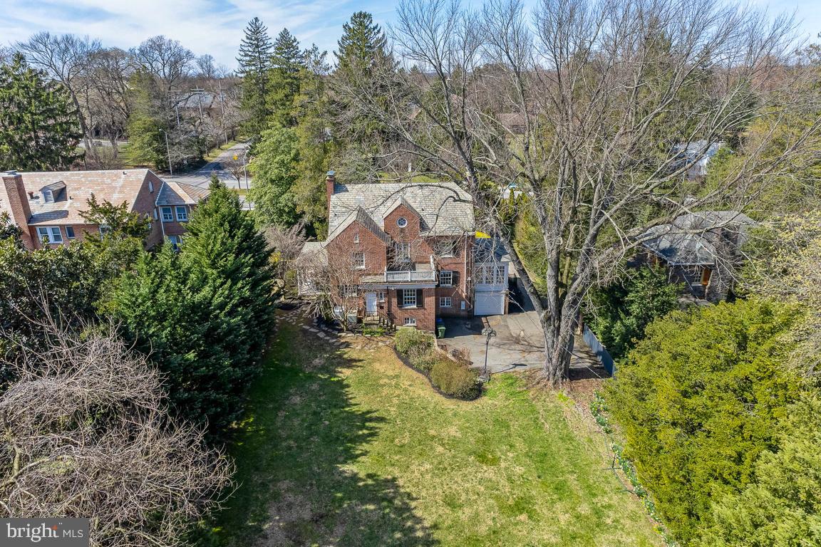 NORTH ROLAND PARK - Residential