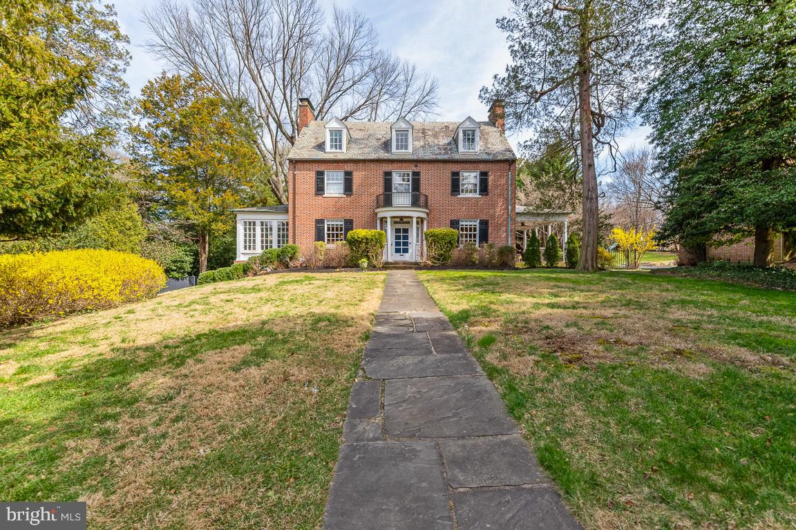 NORTH ROLAND PARK - Residential