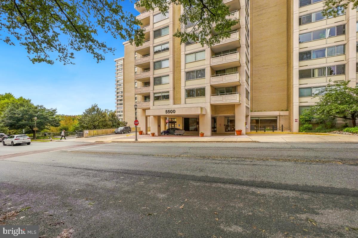 5500 FRIENDSHIP BOULEVARD 2424N