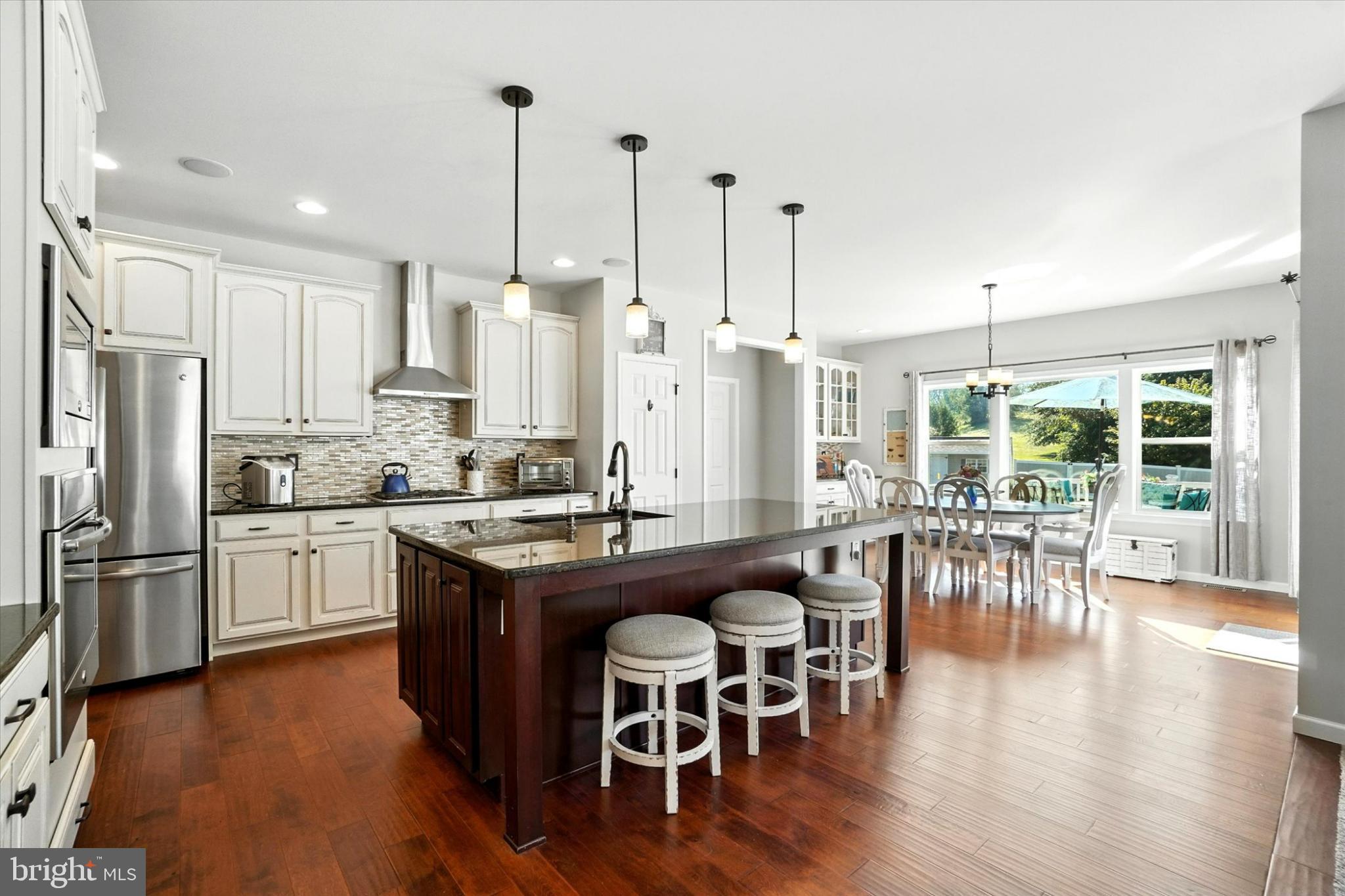 ROLLING MEADOWS - Residential