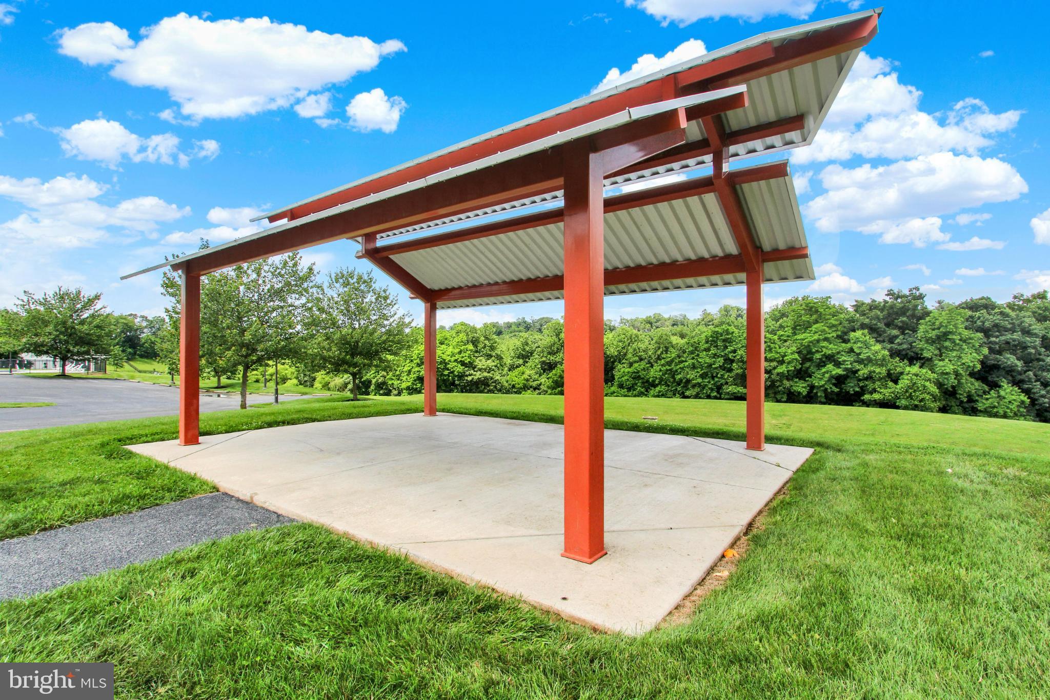 ROLLING MEADOWS - Residential