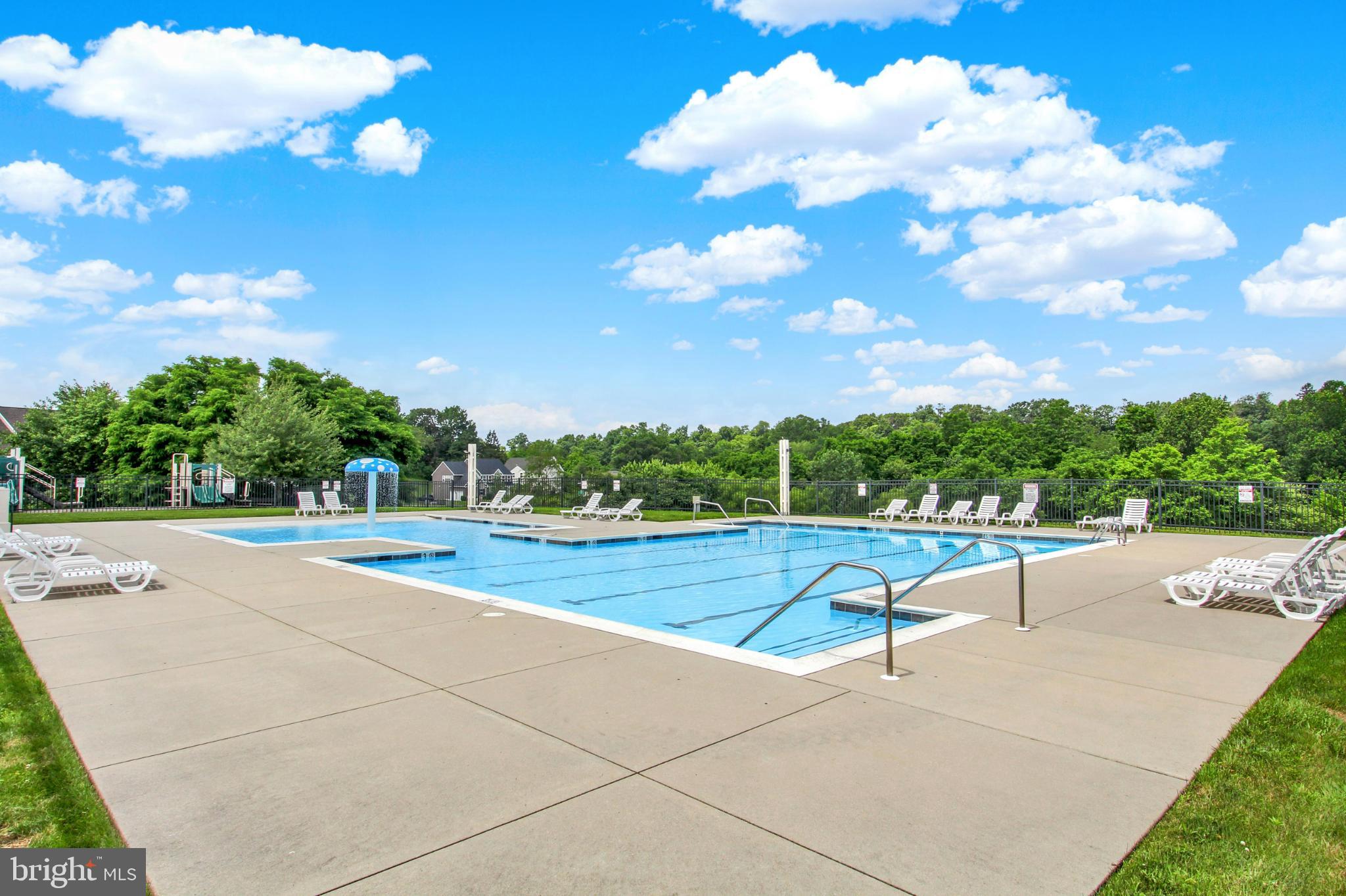 ROLLING MEADOWS - Residential