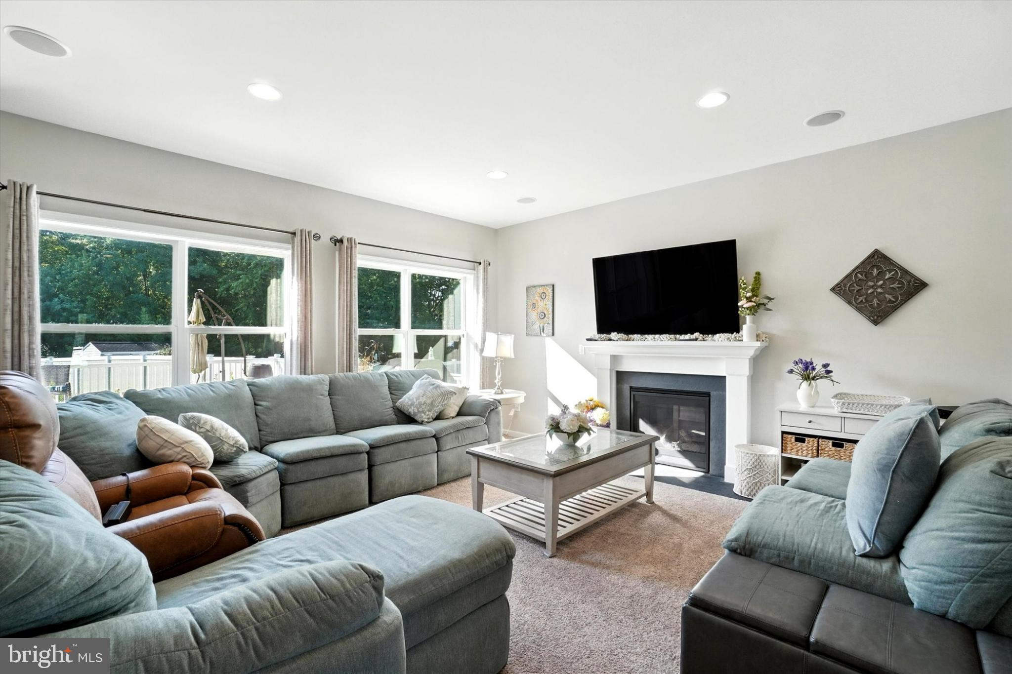 ROLLING MEADOWS - Residential