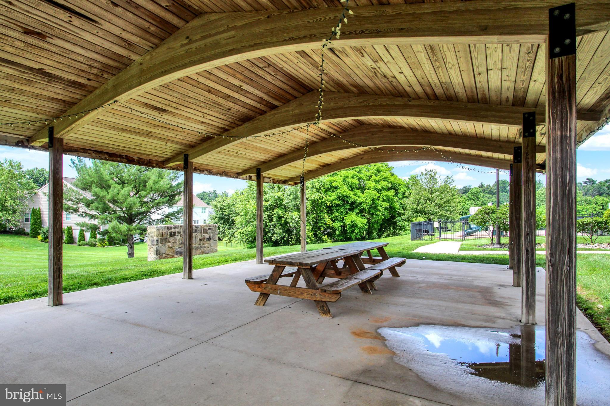 ROLLING MEADOWS - Residential