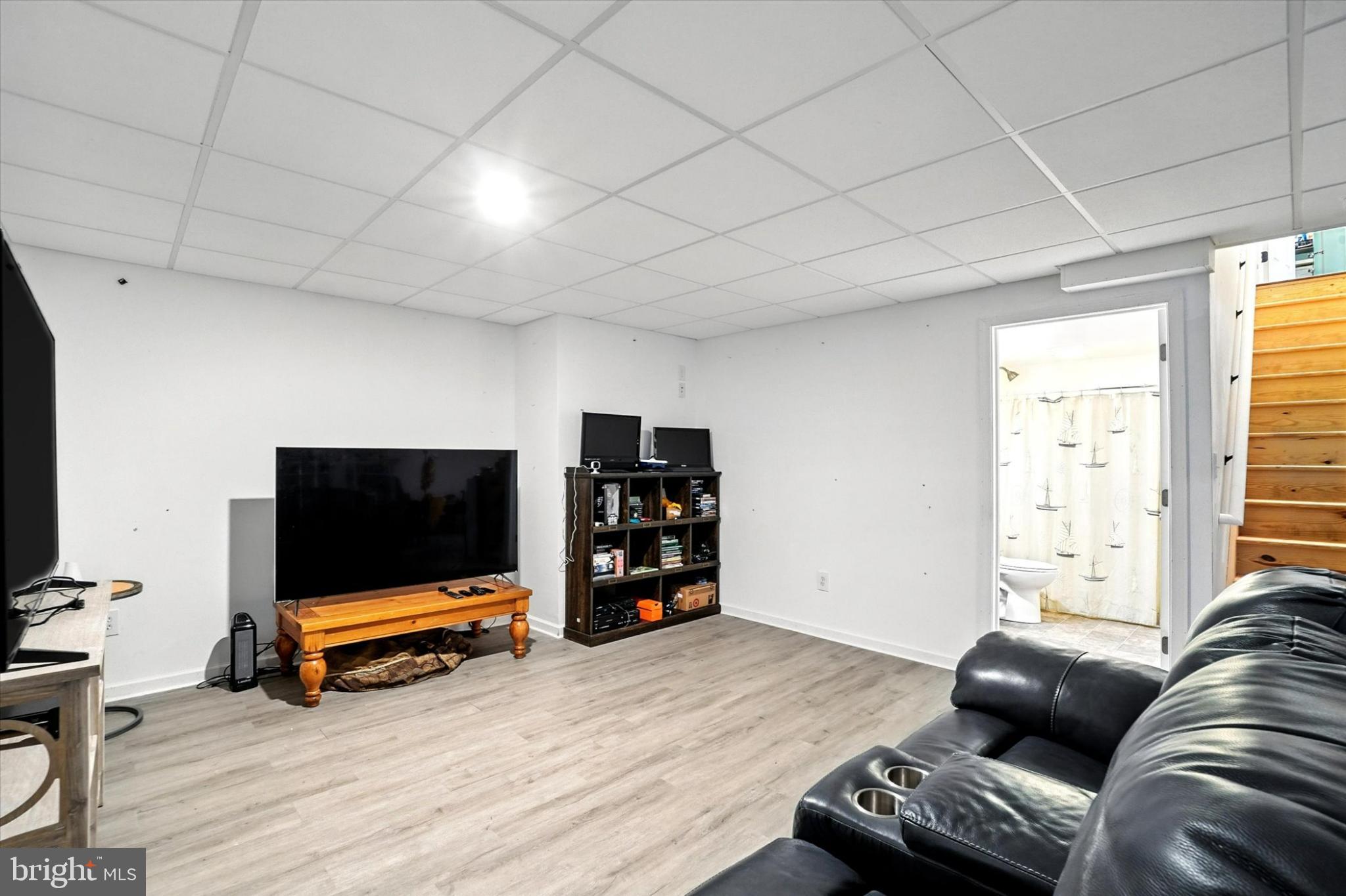 ROLLING MEADOWS - Residential