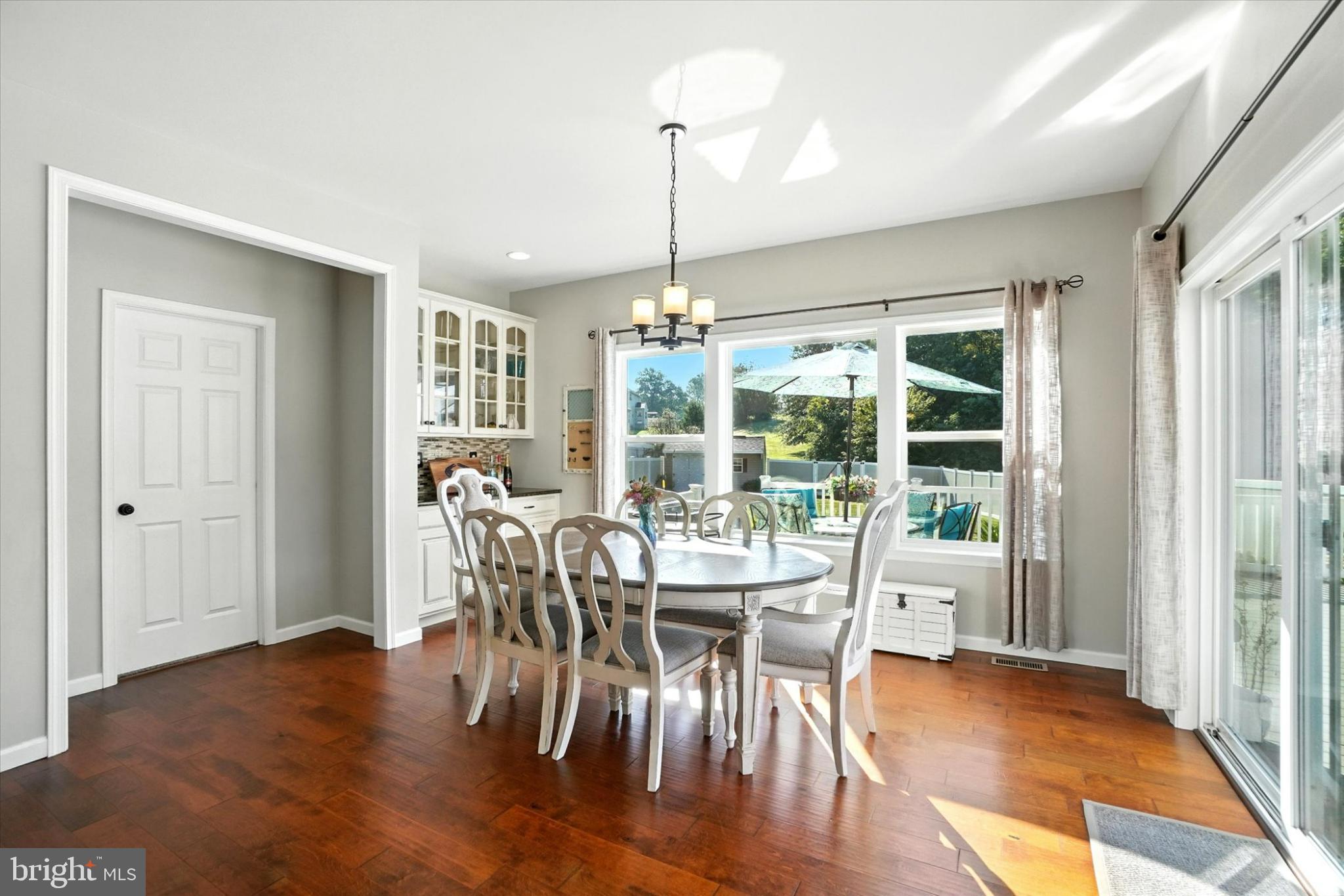 ROLLING MEADOWS - Residential