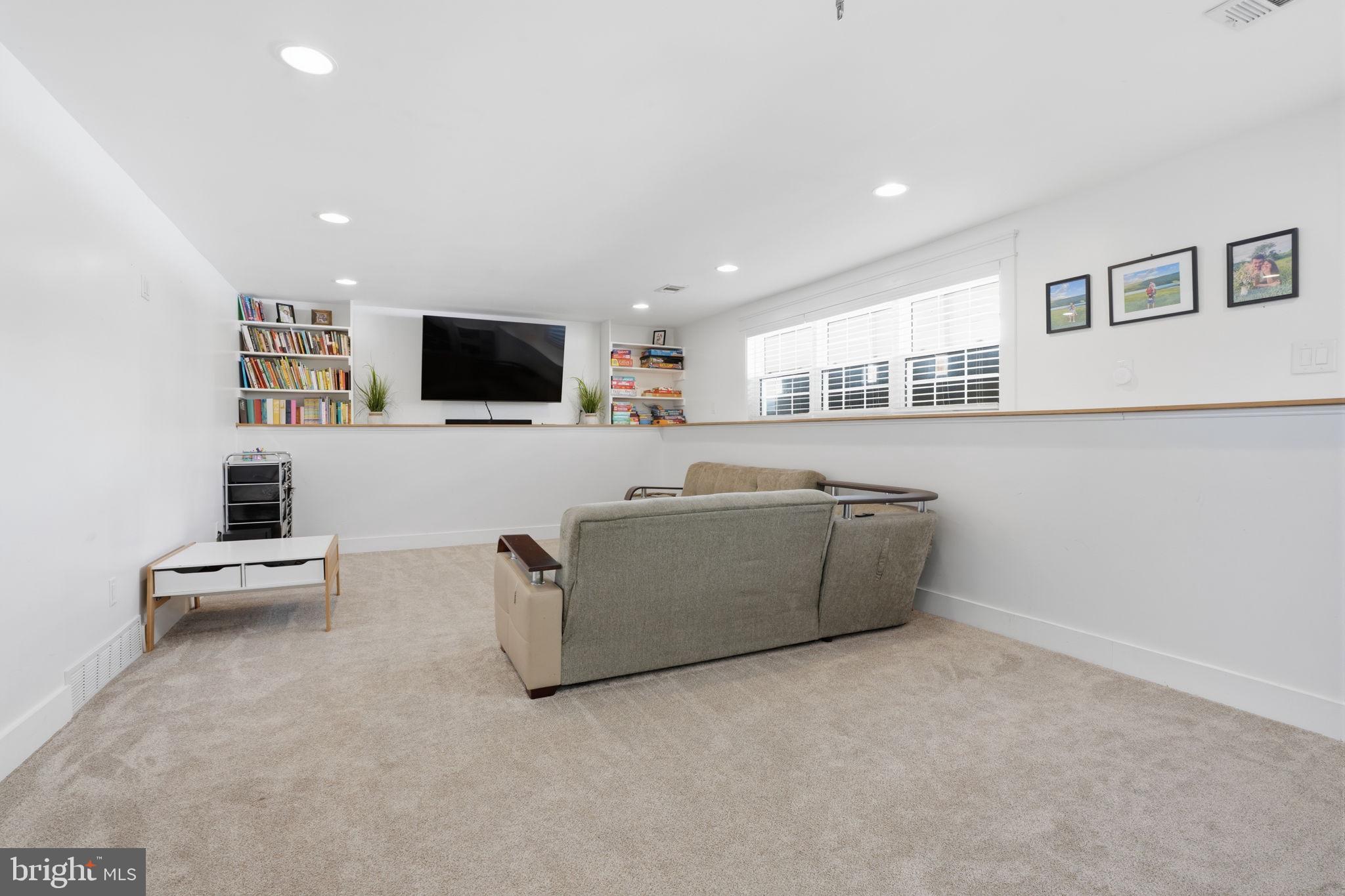 SPRING LAKE FARMS - Residential