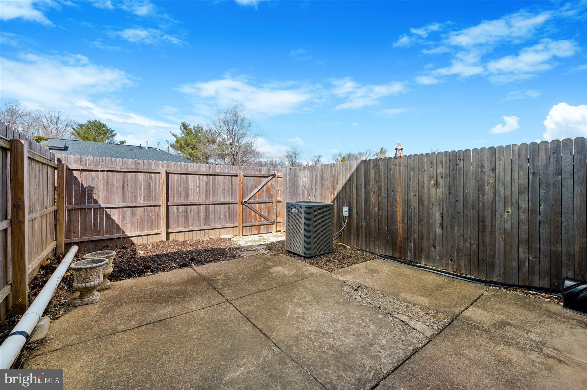 GEORGETOWN OF PHIL - Residential Lease