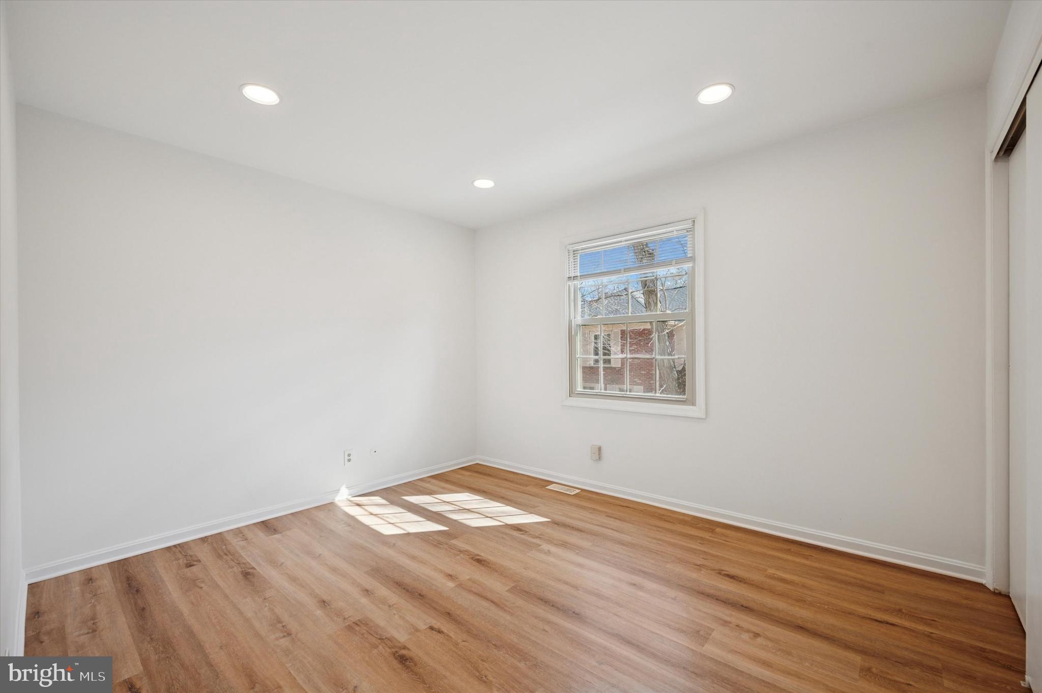 GEORGETOWN OF PHIL - Residential Lease