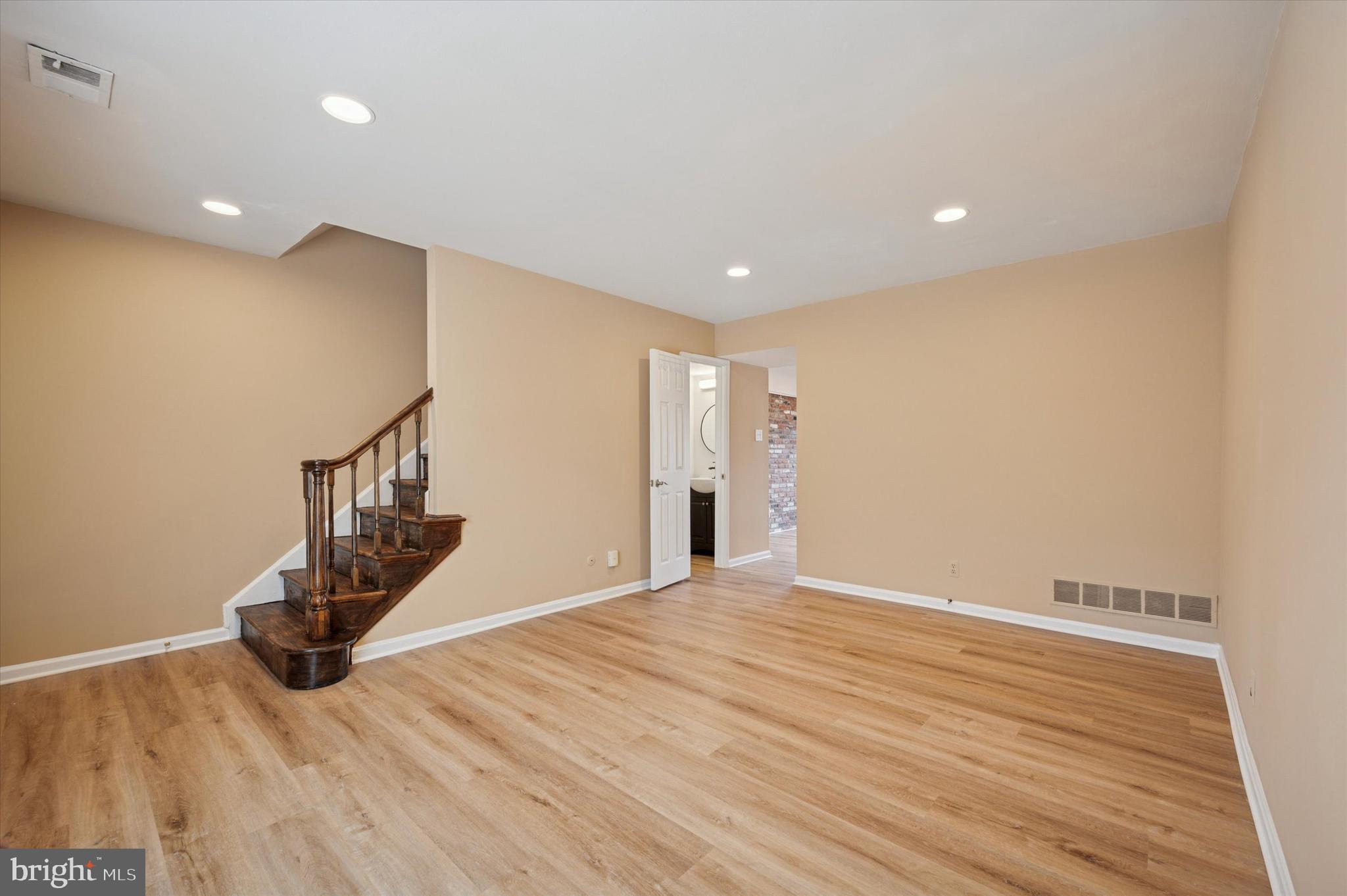 GEORGETOWN OF PHIL - Residential Lease