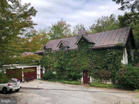 77 DEEPDALE ROAD WAYNE PA 19087