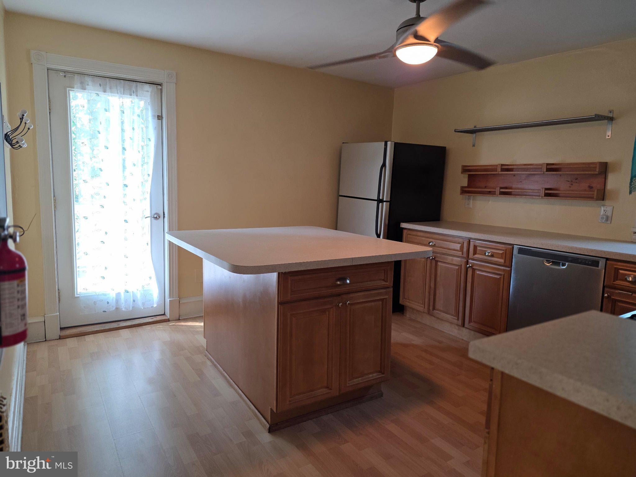 219 WOODLAWN TERRACE 2