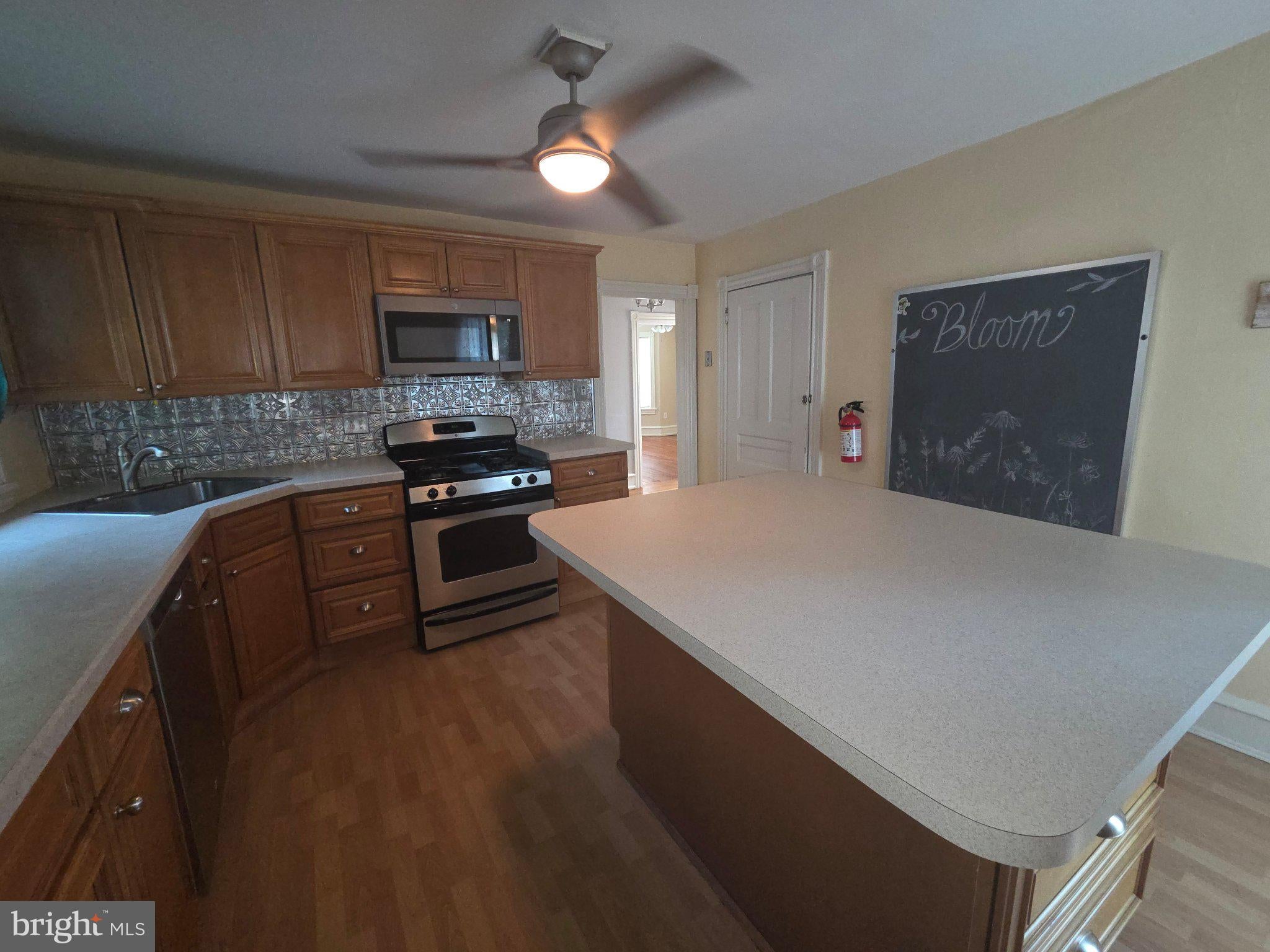 219 WOODLAWN TERRACE 2
