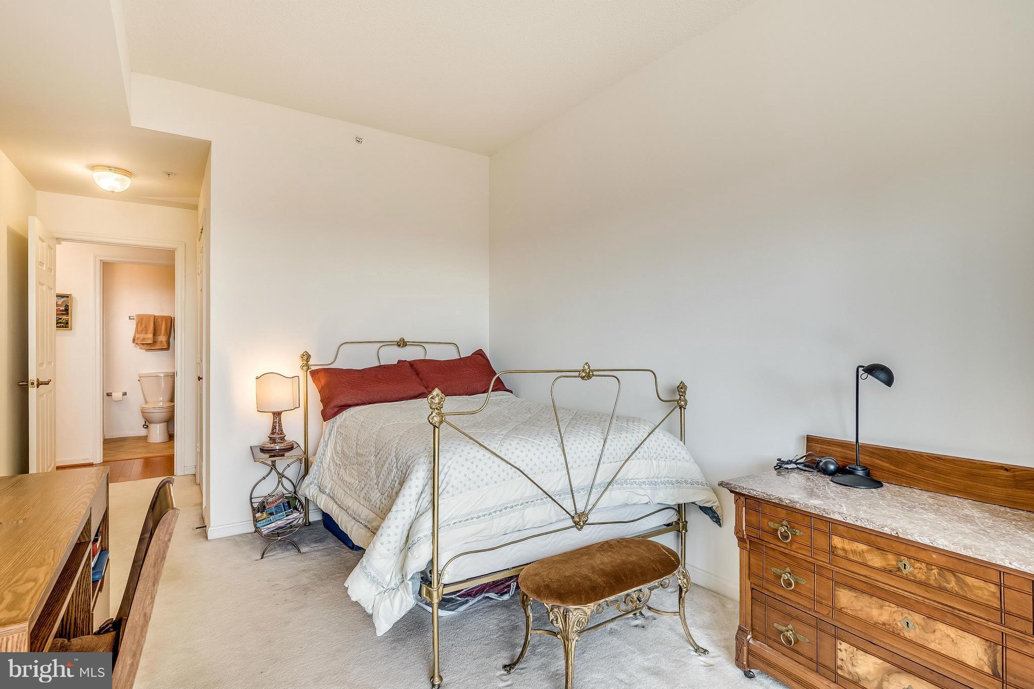 LANSDOWNE WOODS LEISURE WORLD - Residential Lease