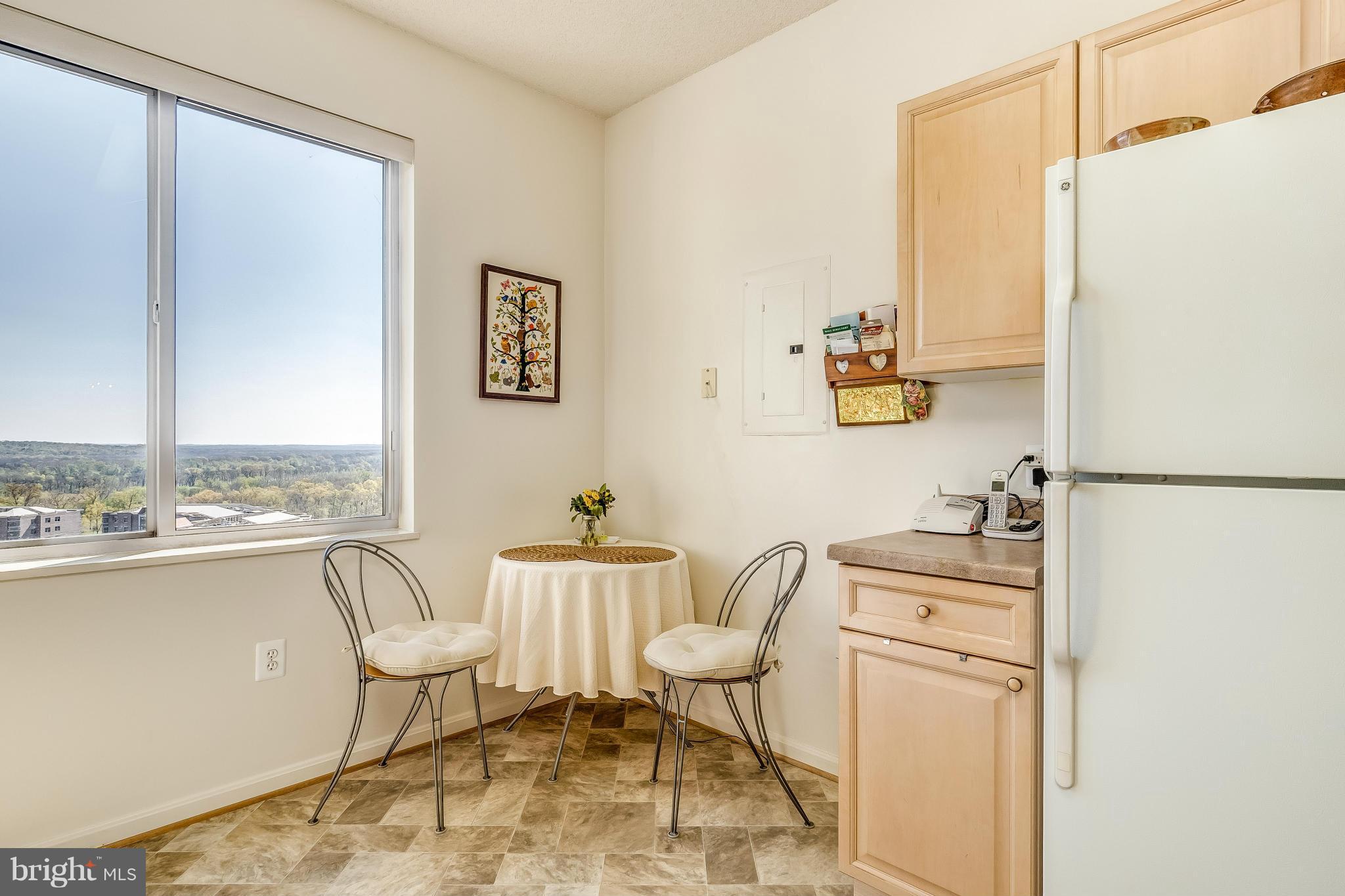 LANSDOWNE WOODS LEISURE WORLD - Residential Lease