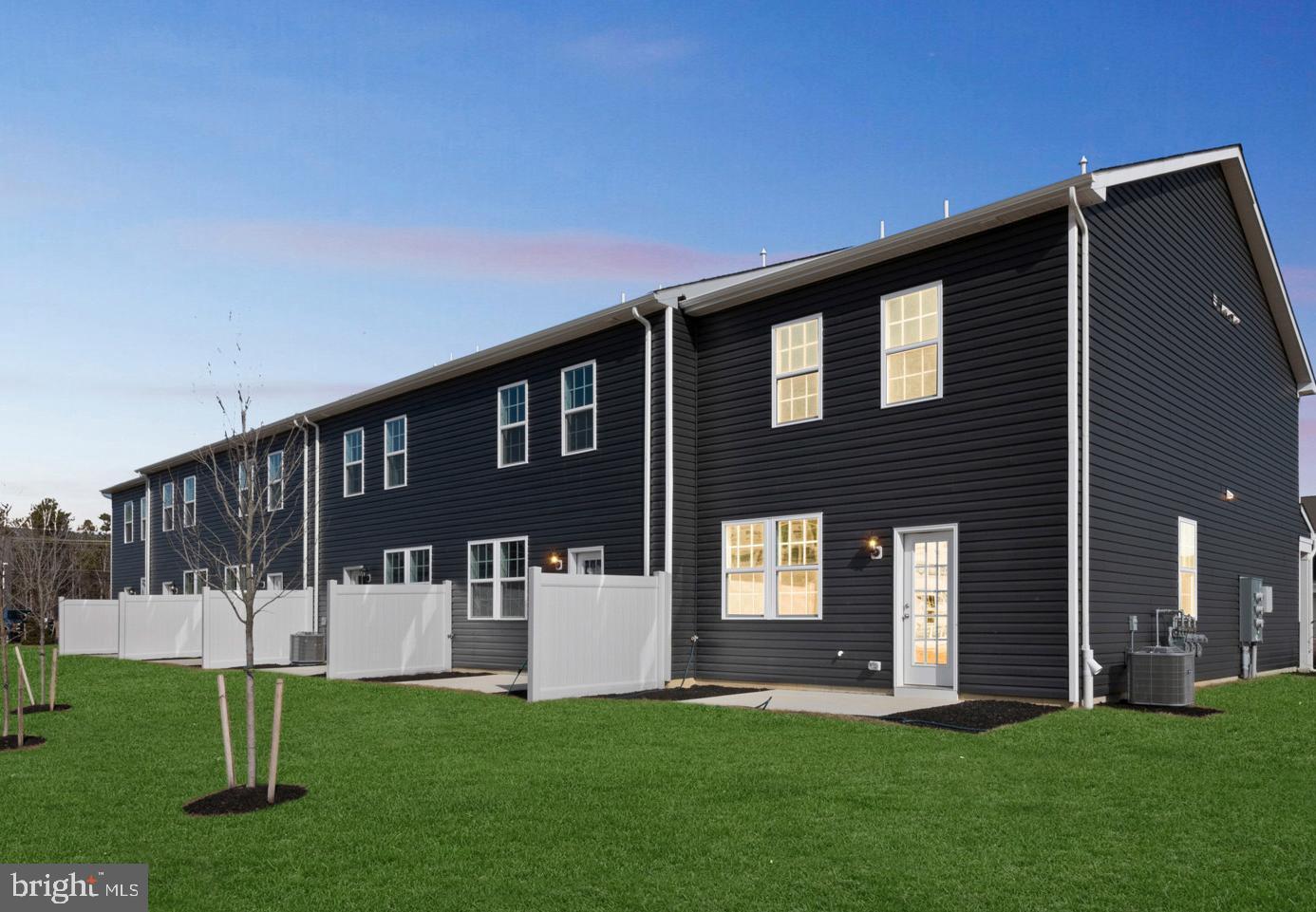 280 HERMOSA DRIVE