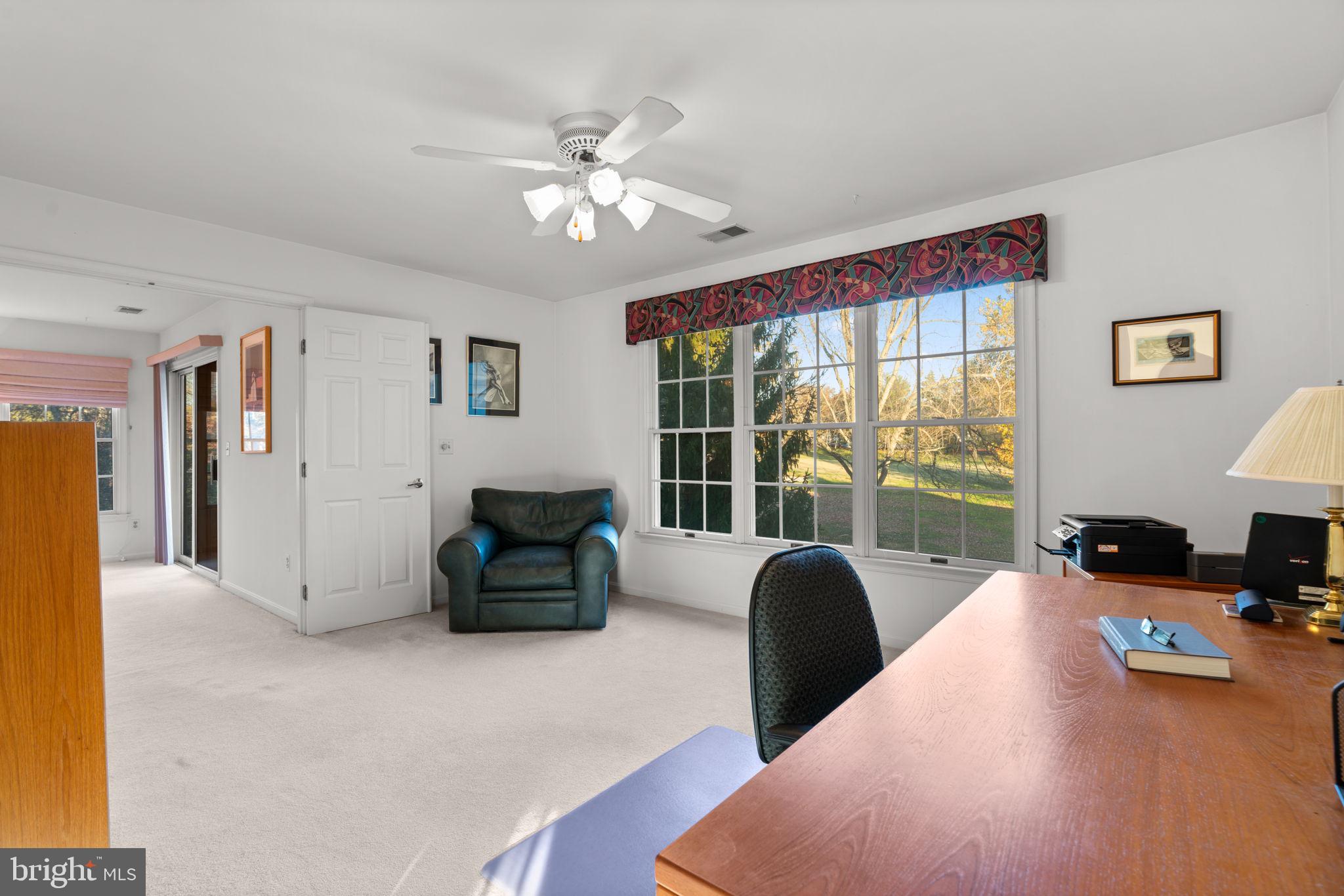 HOBBITS GLEN - Residential