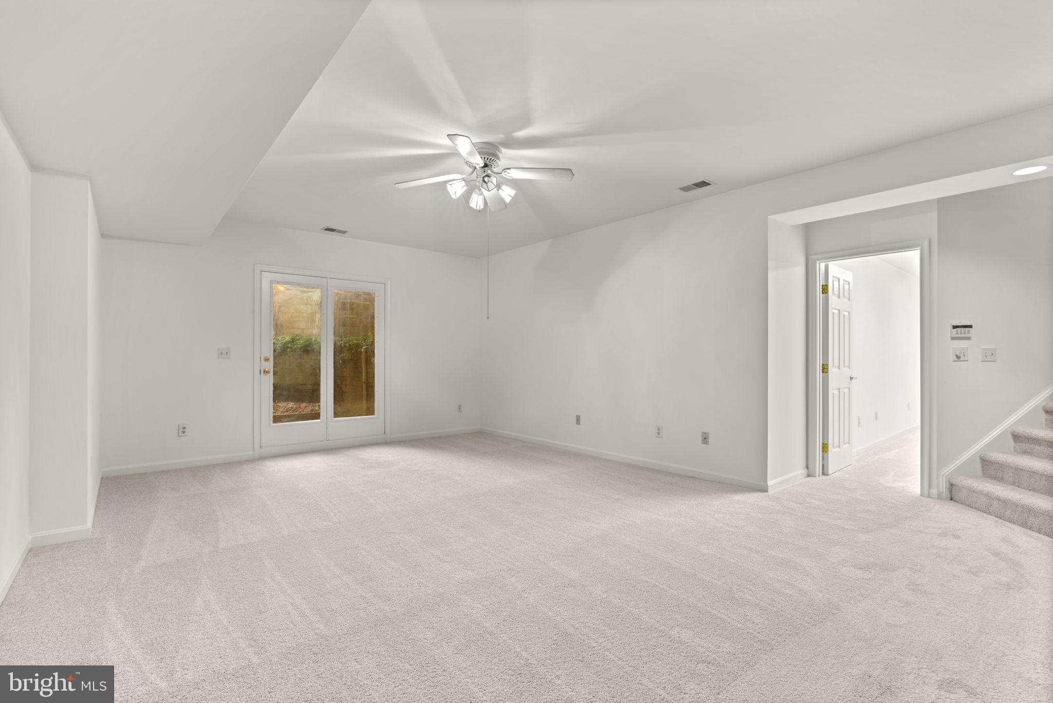 HOBBITS GLEN - Residential