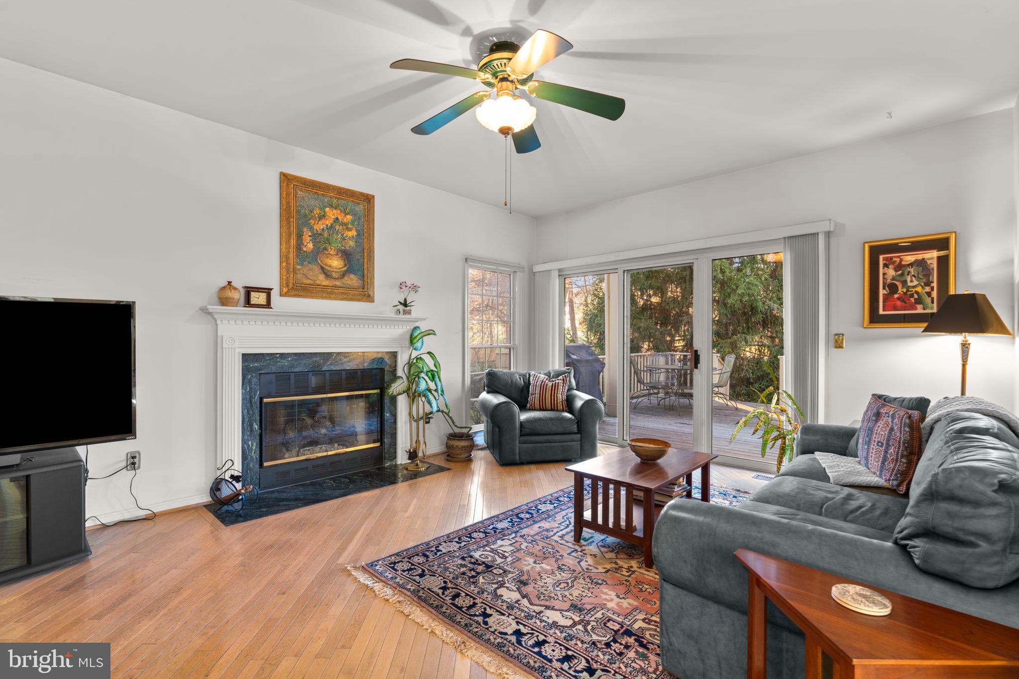 HOBBITS GLEN - Residential