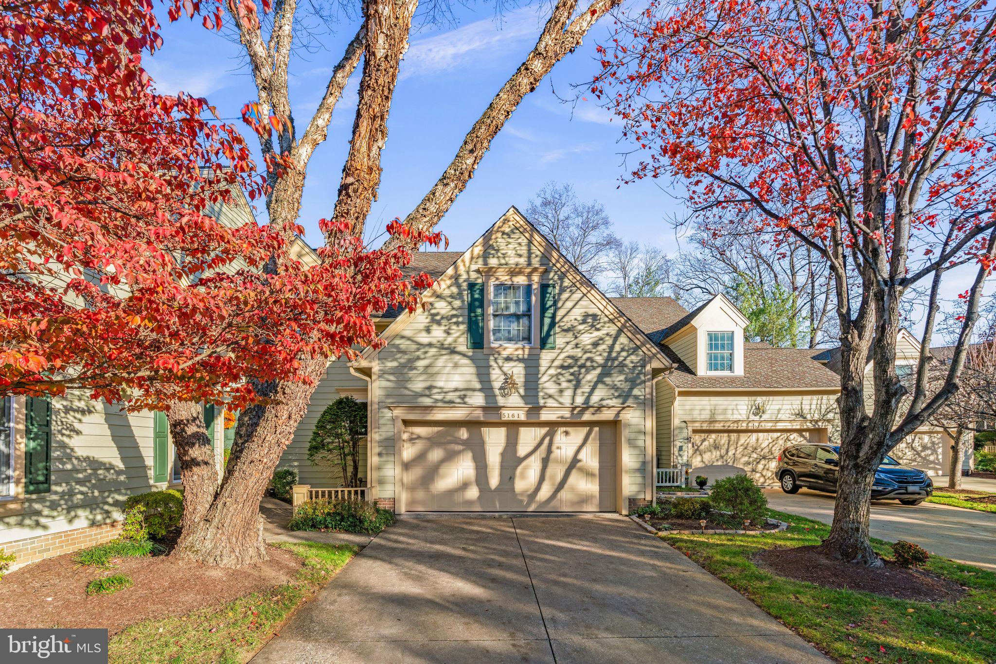 HOBBITS GLEN - Residential